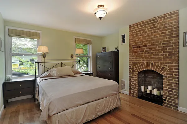 Rented by Corcoran | media 13