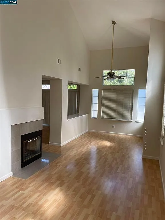 3 bed, 1570 sqft, $3,600 — Photo 1