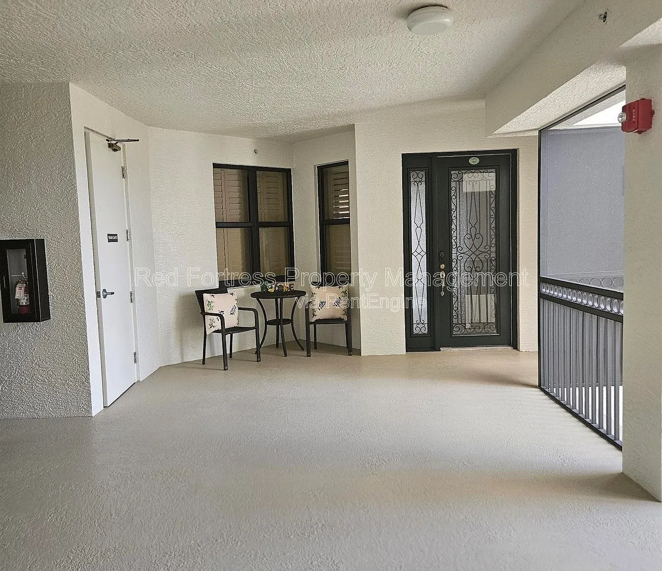 2 bed, 3.0 bath, 2550 sqft, $2,799 — Photo 2