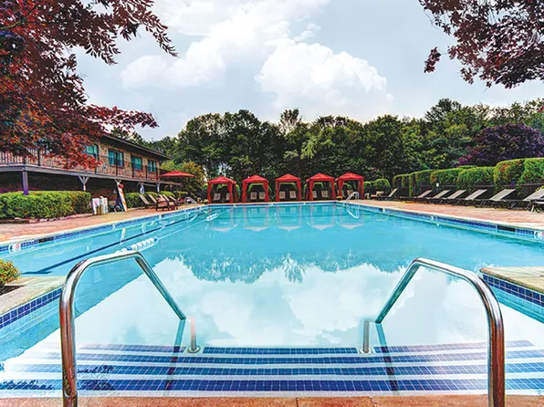 Royal Crest Marlboro