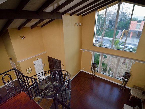 4th image of 1632 Bonita Ave