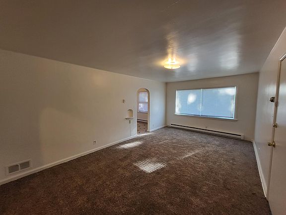 3rd image of 1085 Idaho Ave APT 3