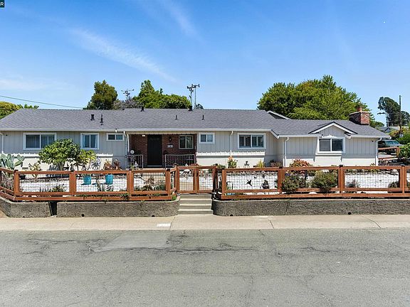 2nd image of 1201 Valle Vista Ave