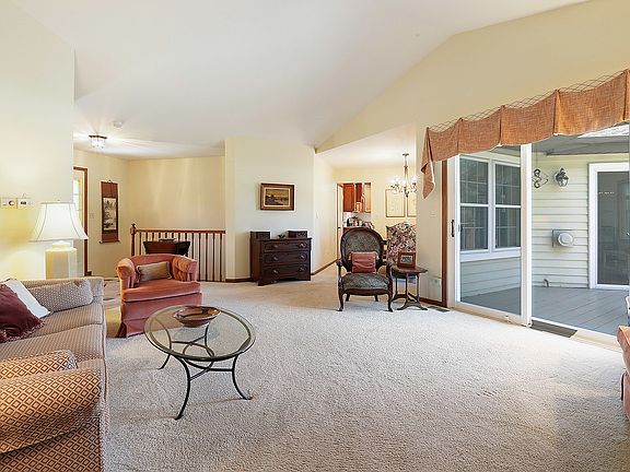 4th image of 20838 W Periwinkle Ct #0
