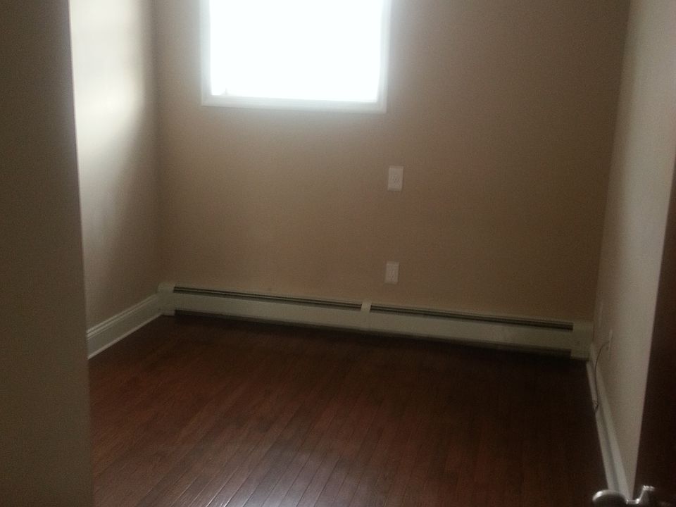 2nd image of 3223 41st St
