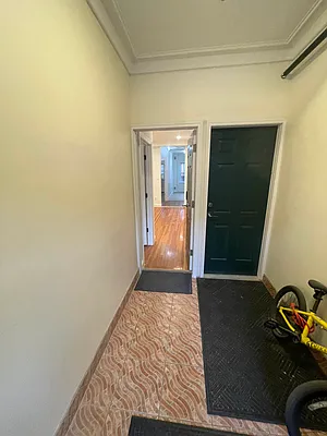 Rented by Hudson Exclusive Inc | media 51