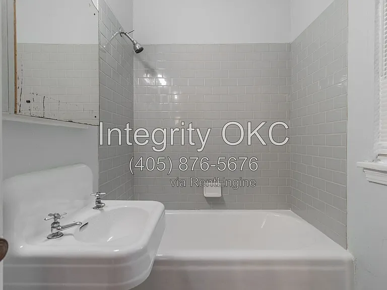 1828 Carey Pl — Photo 27
