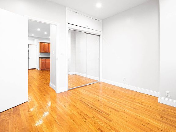 4th image of 278 E 10th St APT 6A