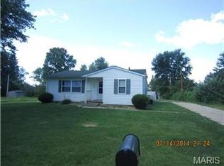 1221 Center Dr, Farmington, MO 63640
