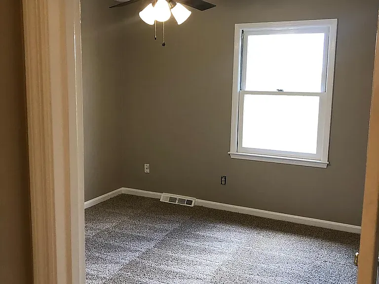 1304 Gray Hawk Rd — Photo 15