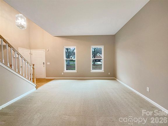 3rd image of 231 Fox Hollow Rd