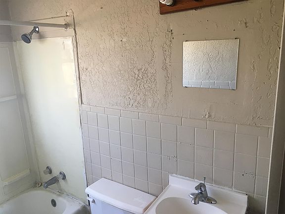 5th image of 2226 NW 26th St