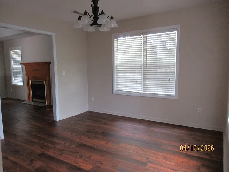 3590 Oleander Dr — Photo 5