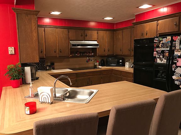 2nd image of 216 Greenough