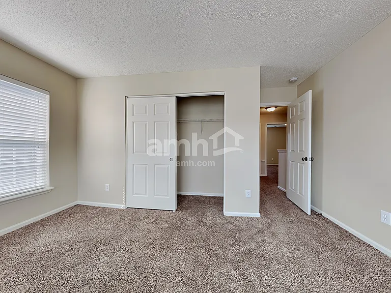105 Walton Pl — Photo 17