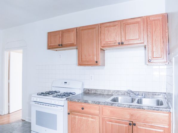 3950 W Roscoe St APT 1B