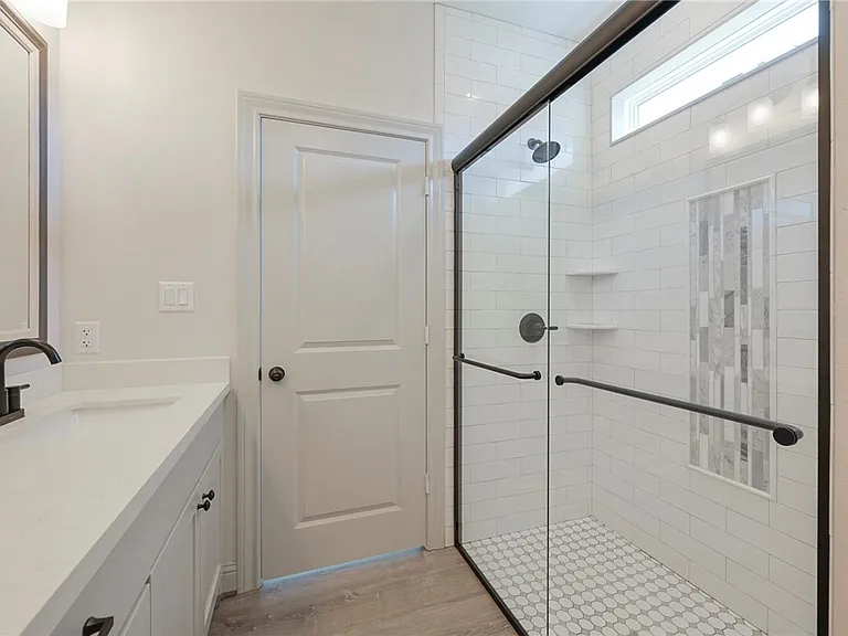 1508 Echols St — Photo 15