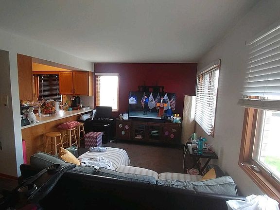 2nd image of 4103 Joliet Ave APT 1B