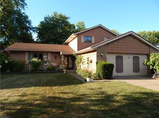 14366 Oakland Park Dr, Strongsville, OH 44136