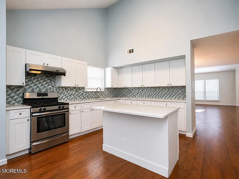 10 Madison Ct — Photo 10