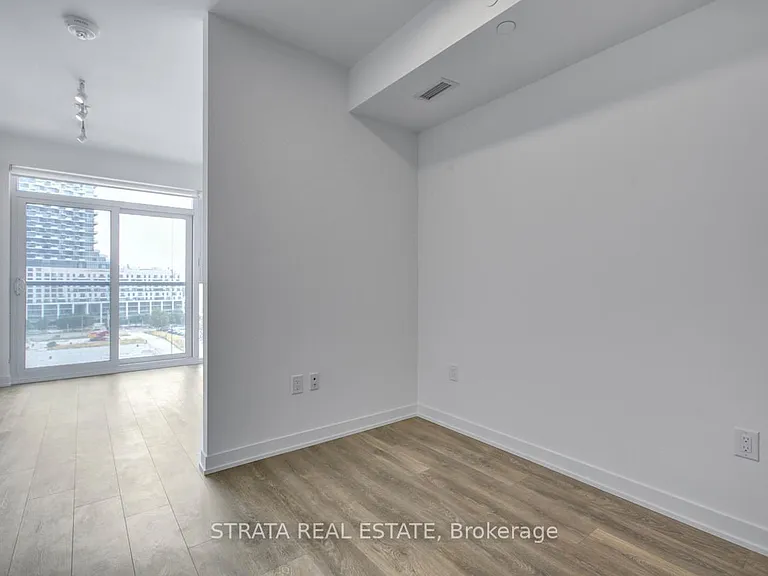 20 Richardson St #506 — Photo 6