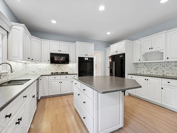 5th image of 2222 Larkdale Dr