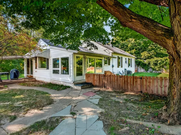 14461 16th Ave, Marne, MI 49435