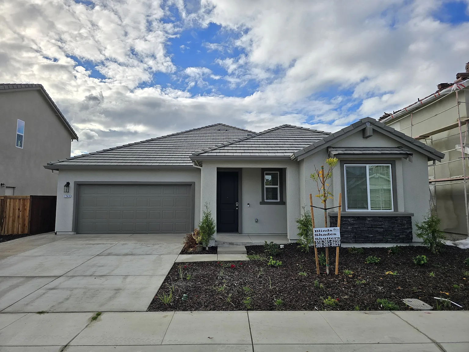 1743 Shingle Ave photo 1
