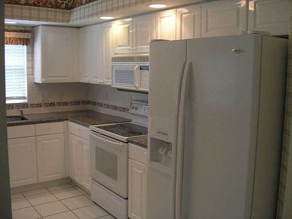 kitchen tile backsplash