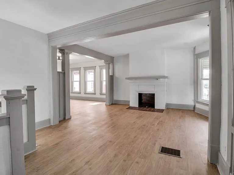 26 Roanoke Pkwy — Photo 4