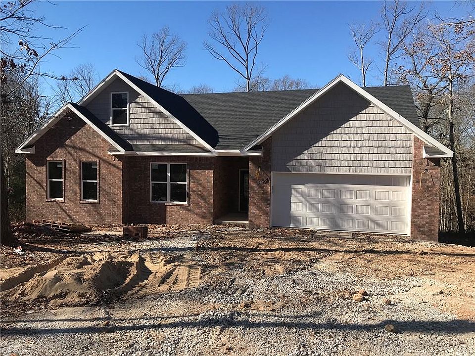 1st image of 7 Malone Dr