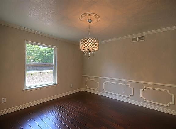 4th image of 14020 Carillon Dr