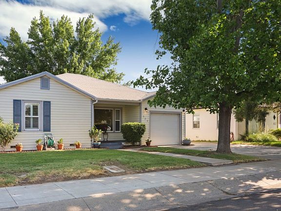 2nd image of 523 Tamarack Dr