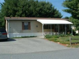 40 Park Cir, Sturbridge, MA 01566