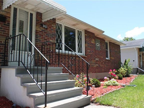 3rd image of 315 Floradale Ave