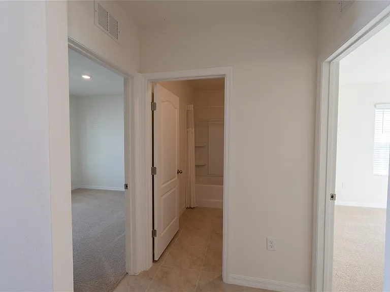 444 Taylor Groves Dr — Photo 22