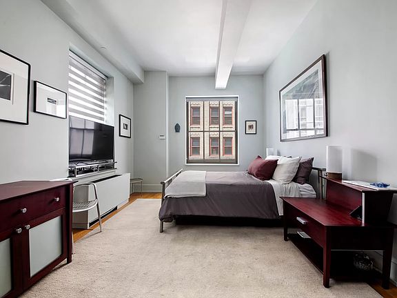5th image of 130 W 30th St APT 4A