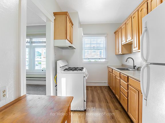 5th image of 1309 26th Ave APT 2