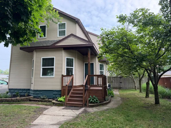 612 Columbus Ave, Grand Haven, MI 49417
