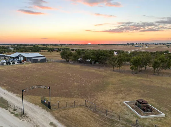 1767 County Road 420, Taylor, TX 76574