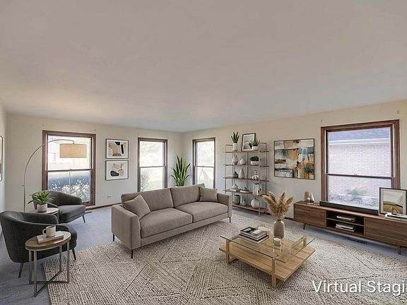 3rd image of 1609 Barry Ln