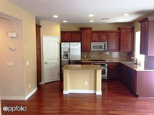 4th image of 8283 Settlers Inn Ct