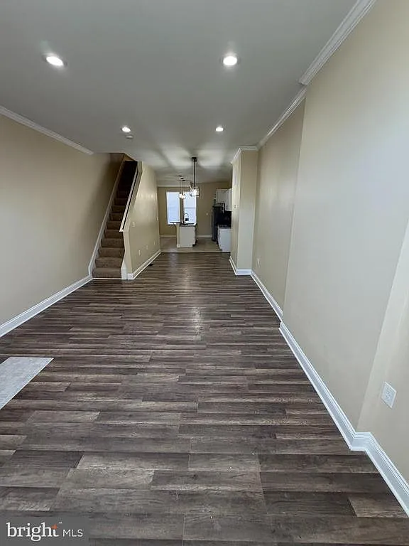 4 bed, $1,900 — Photo 3