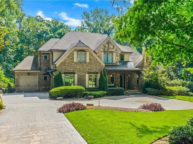 5265 Peachtree Dunwoody Rd — Photo 113