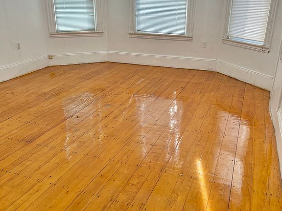 2nd image of 52 Calumet St #2