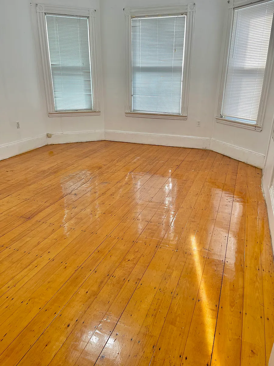 Building Photo - 52 Calumet St #2