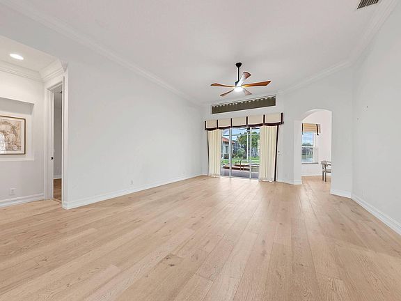 5th image of 8967 Diamonte Drive