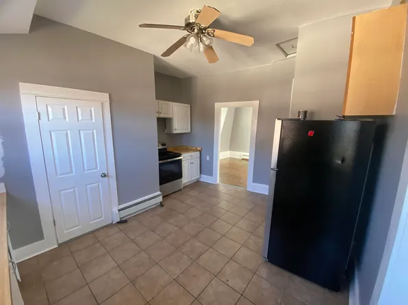 158 Broad St Unit 2, Claremont, NH 03743