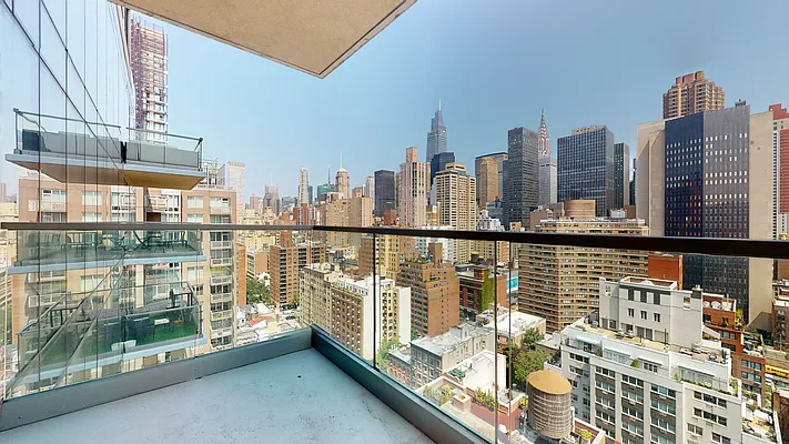 Rented by Bond New York | media 17