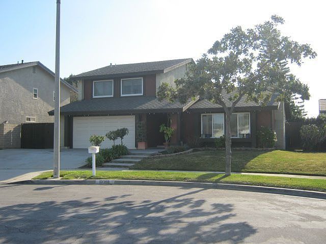 2nd image of 13700 Mulberry Dr